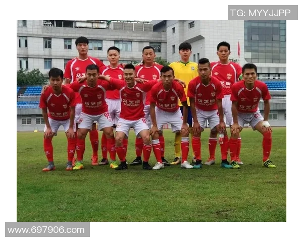 赛后分析:杭州足球队与成都足球队球员个人能力对比与表现评估 赛后分析:杭州足球队与成都足球队球员个人能力对比与表现评估