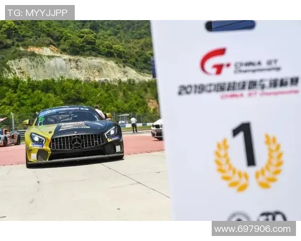 重庆足球队以96分领跑世界锦标赛积分榜展现强大实力 重庆足球队以96分领跑世界锦标赛积分榜展现强大实力