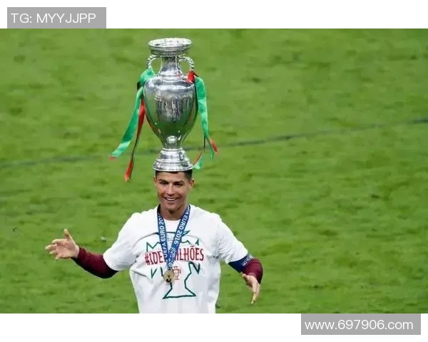 从贫困到辉煌的逆袭之路:揭秘出生最惨足球明星的传奇人生 从贫困到辉煌的逆袭之路:揭秘出生最惨足球明星的传奇人生