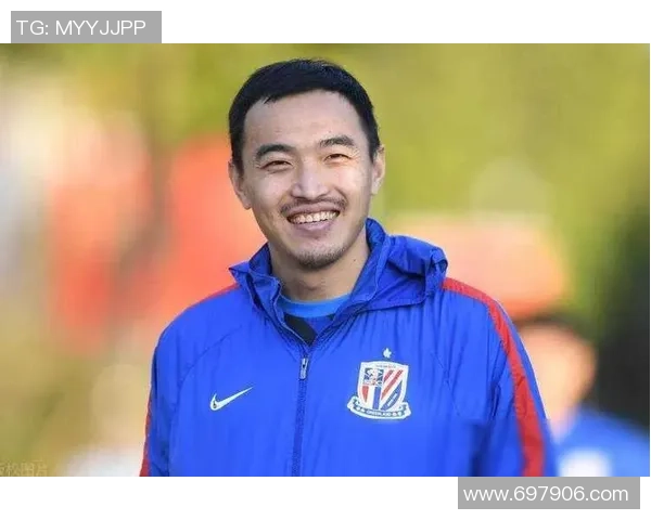 中国足球解说界的璀璨明星揭示比赛背后的精彩故事与深度分析