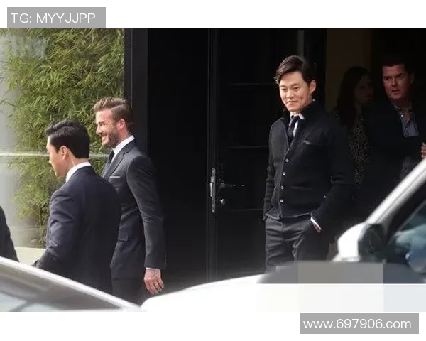 足球明星们的西装魅力展现时尚风采与运动精神的完美结合